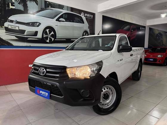 TOYOTA HILUX 2.8 D-4D TURBO DIESEL CS 4X4 MANUAL
